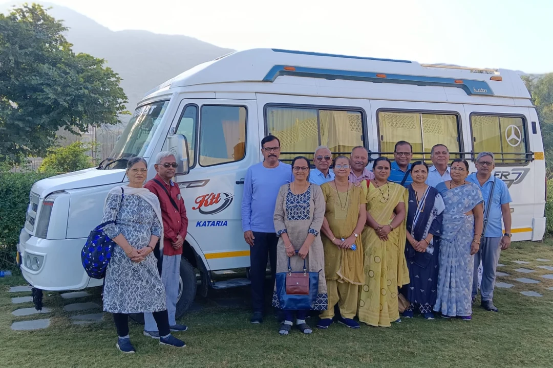 Jaipur to Ayodhya Tempo Traveller