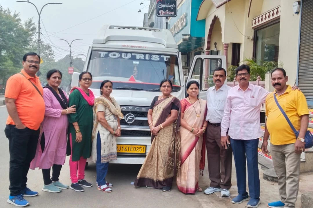 Luxury Maharaja Tempo Traveller